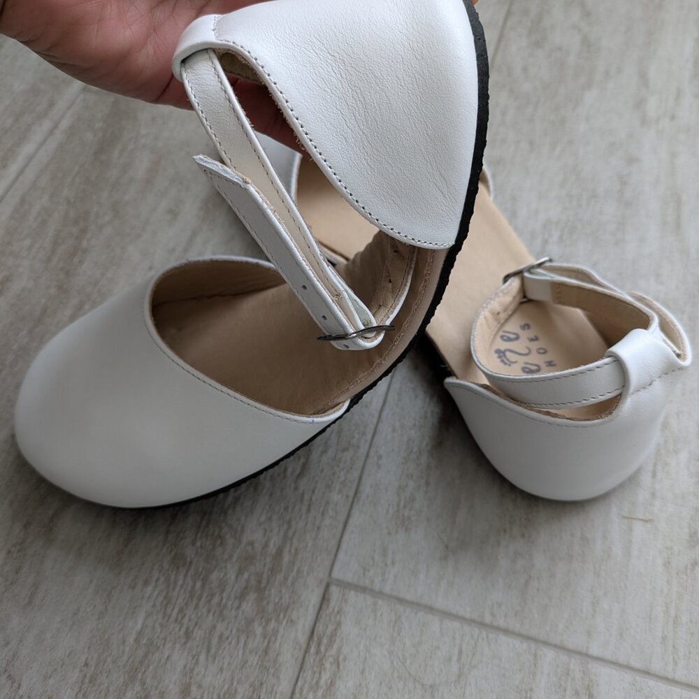 Minimalist Mary Janes - Picture 3 of 8